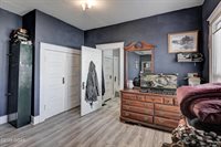 305 Bartlett Avenue, Joplin, MO 64804