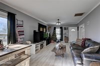 305 Bartlett Avenue, Joplin, MO 64804