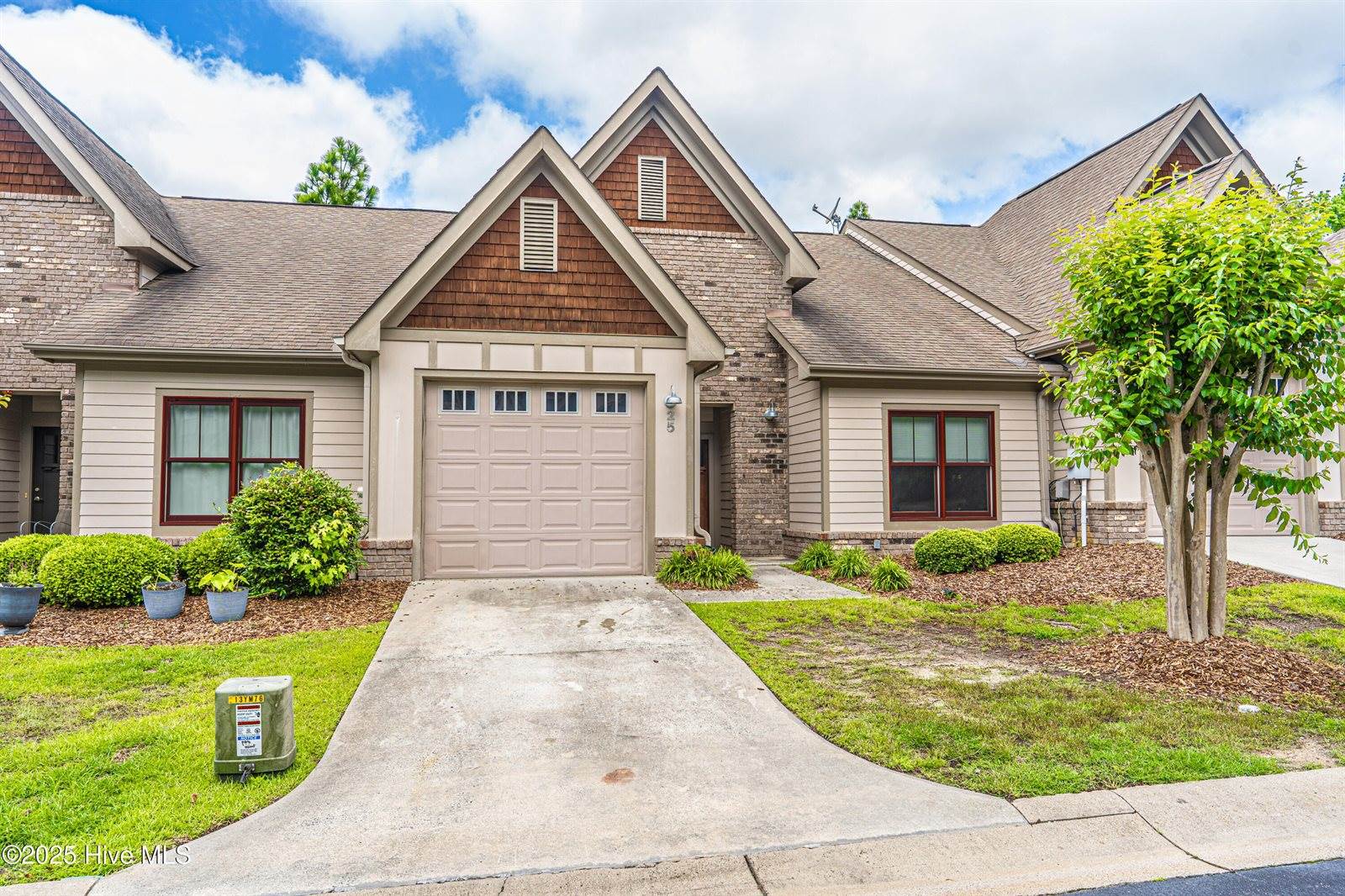 25 Elk Ridge Lane, Southern Pines, NC 28387