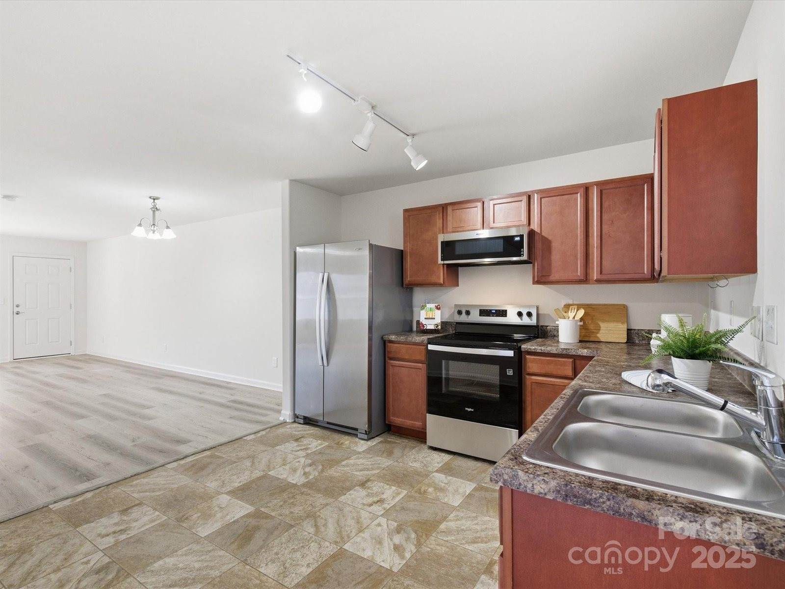 4912 Potter Road, Matthews, NC 28104