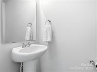 4912 Potter Road, Matthews, NC 28104