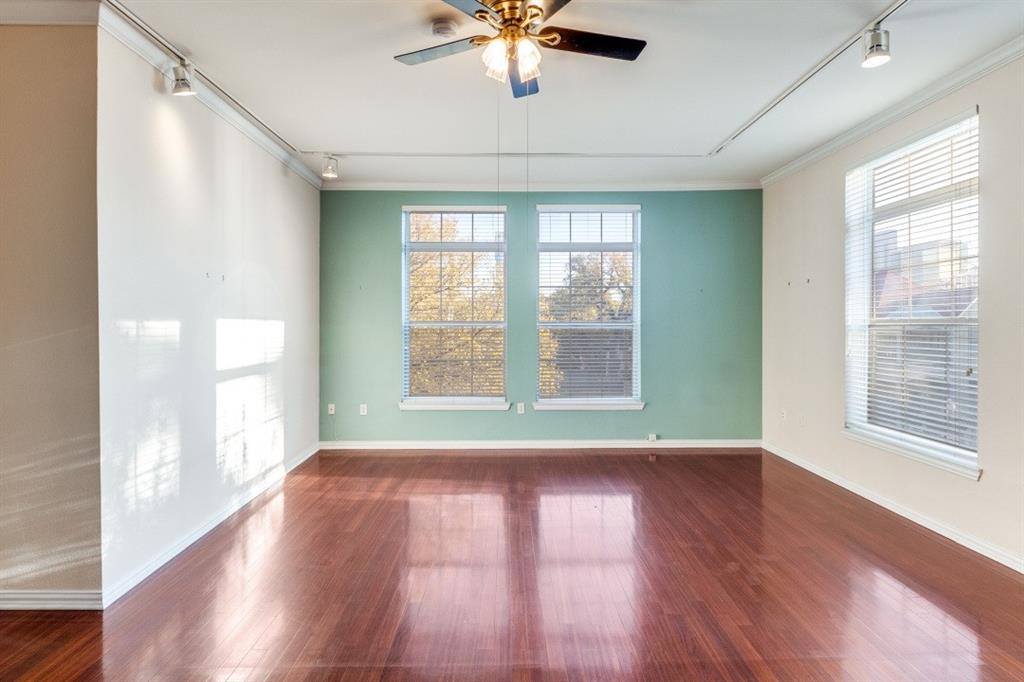 2305 Worthington Street, Dallas, TX 75204