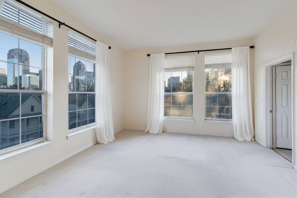 2305 Worthington Street, Dallas, TX 75204