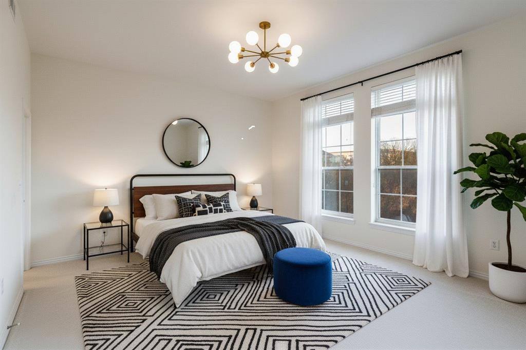 2305 Worthington Street, Dallas, TX 75204