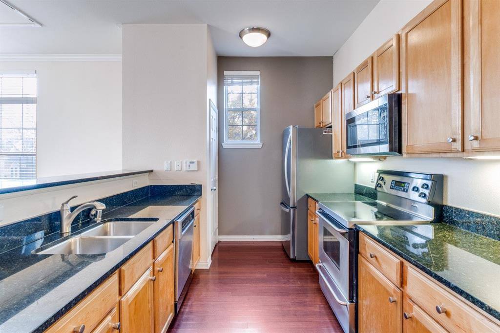 2305 Worthington Street, Dallas, TX 75204