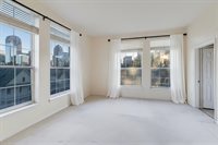 2305 Worthington Street, Dallas, TX 75204