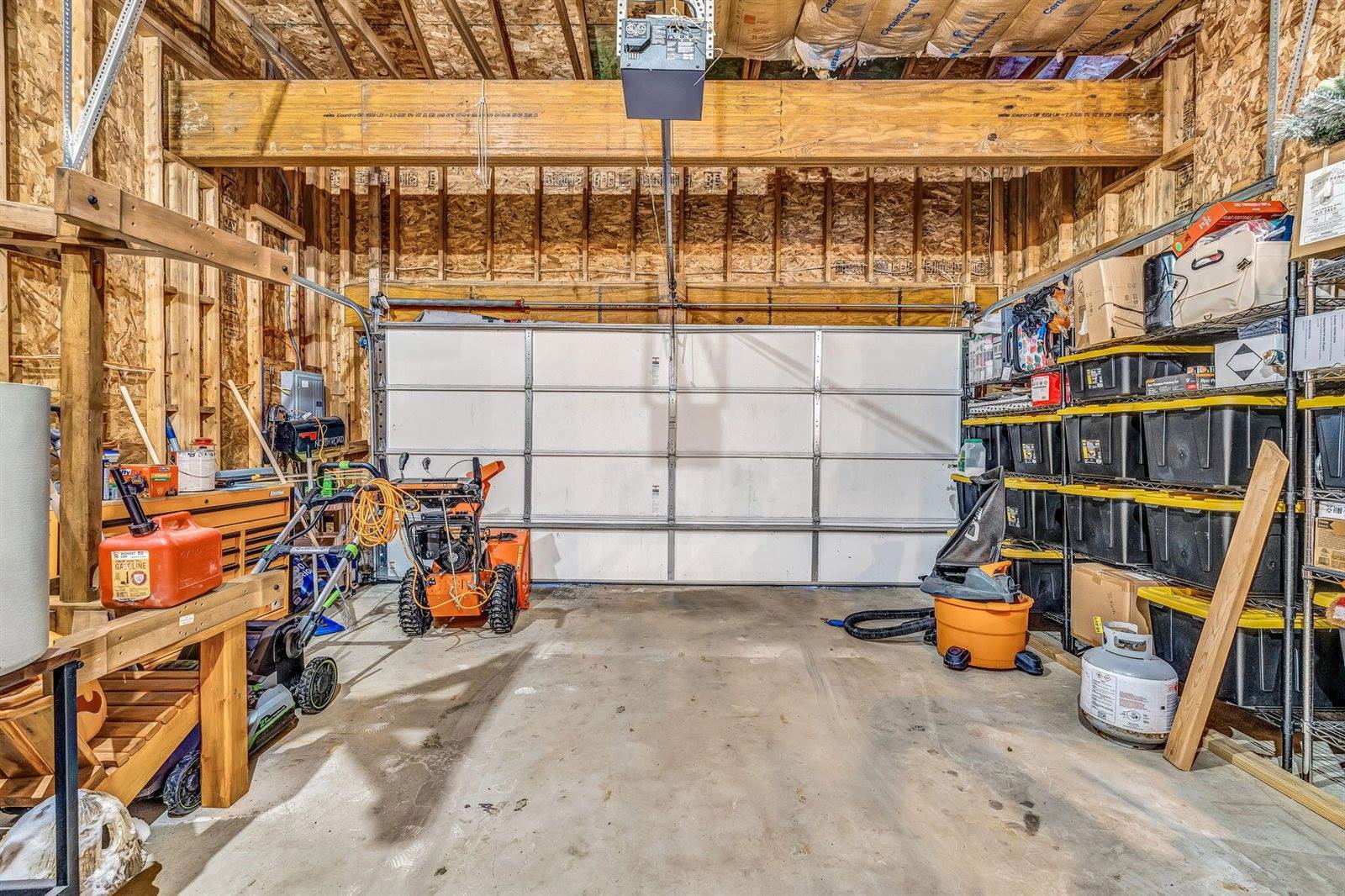 72 North Road, Winterport, ME 04496