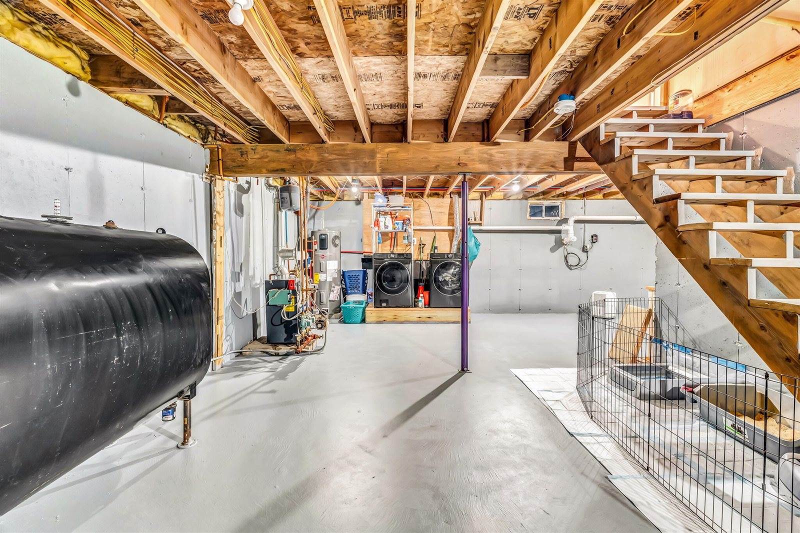 72 North Road, Winterport, ME 04496