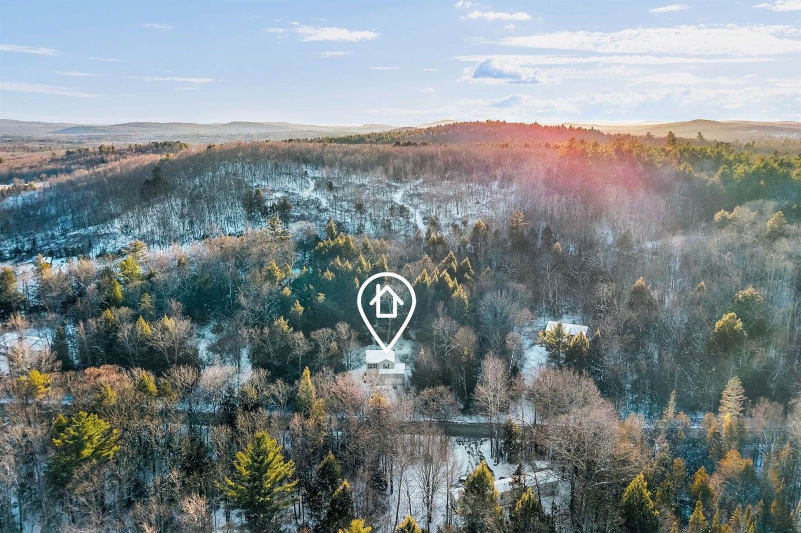 72 North Road, Winterport, ME 04496