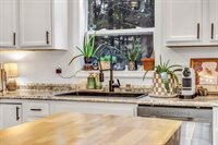 72 North Road, Winterport, ME 04496