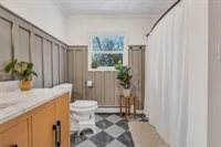 72 North Road, Winterport, ME 04496