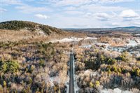 72 North Road, Winterport, ME 04496
