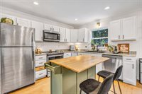 72 North Road, Winterport, ME 04496