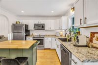 72 North Road, Winterport, ME 04496