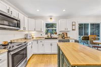 72 North Road, Winterport, ME 04496