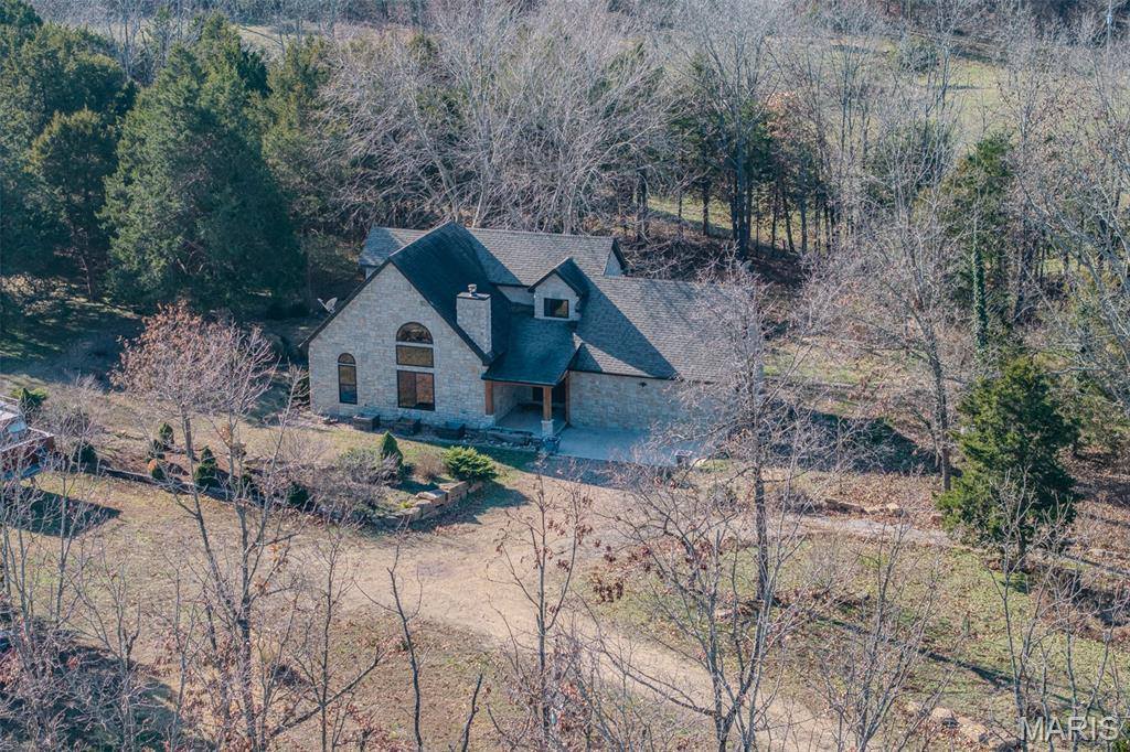 20250 Crabapple Road, Lebanon, MO 65536
