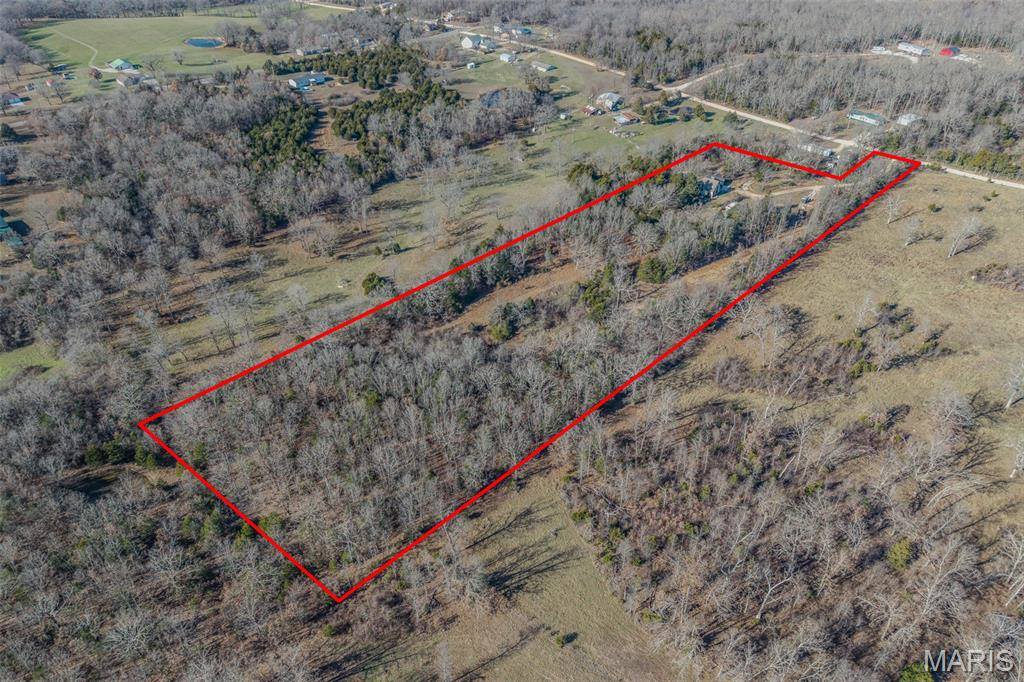 20250 Crabapple Road, Lebanon, MO 65536