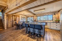 20250 Crabapple Road, Lebanon, MO 65536