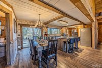 20250 Crabapple Road, Lebanon, MO 65536