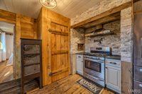 20250 Crabapple Road, Lebanon, MO 65536