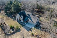 20250 Crabapple Road, Lebanon, MO 65536