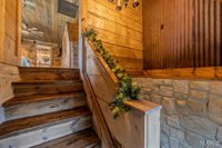 20250 Crabapple Road, Lebanon, MO 65536