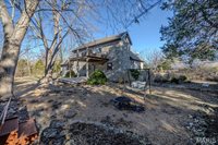 20250 Crabapple Road, Lebanon, MO 65536