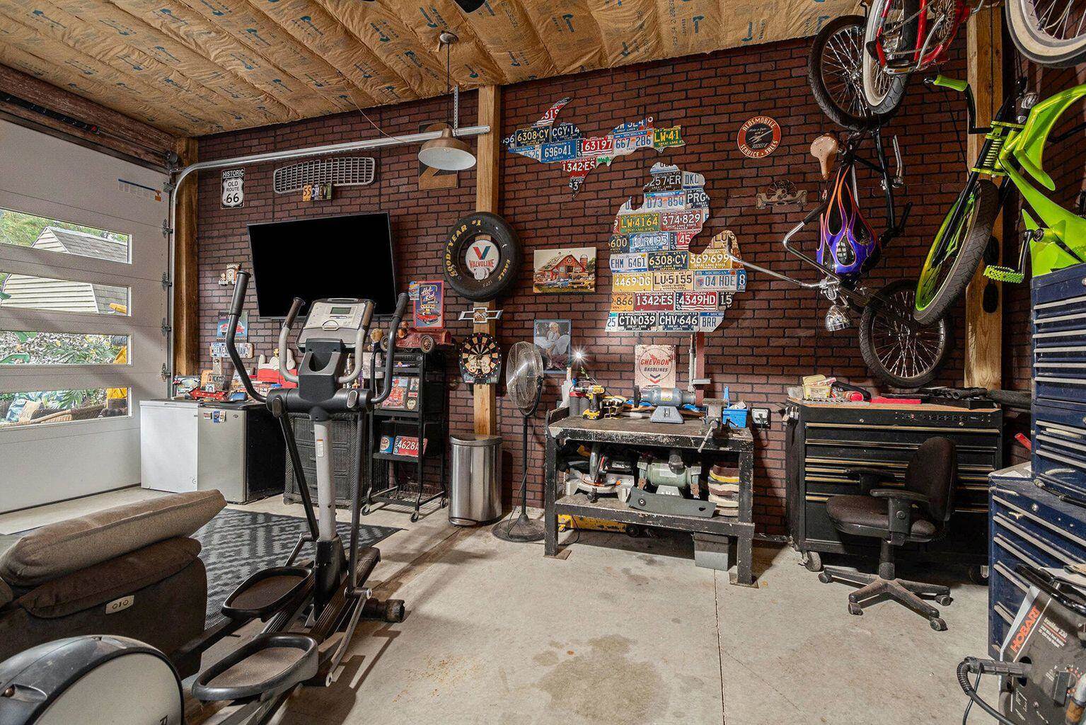 128 Maple Bluff Avenue, Prudenville, MI 48651