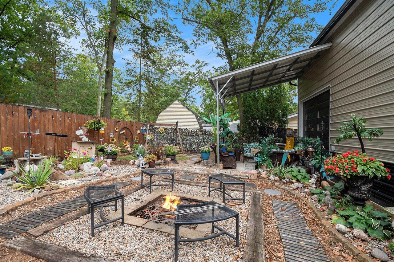 128 Maple Bluff Avenue, Prudenville, MI 48651