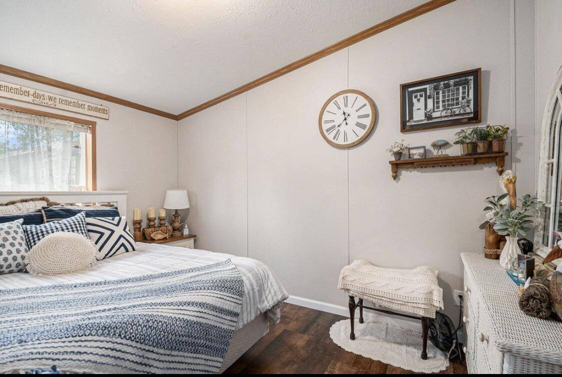 128 Maple Bluff Avenue, Prudenville, MI 48651