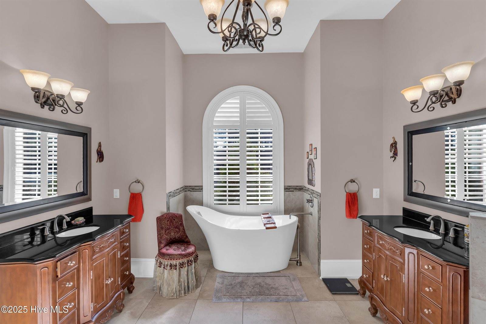 6239 Castlebrook Way SW, Ocean Isle Beach, NC 28469