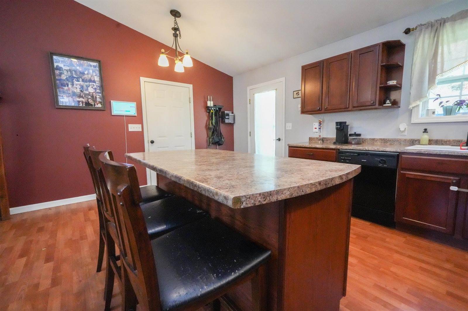 5 Deer Run Lane, Kenduskeag, ME 04450