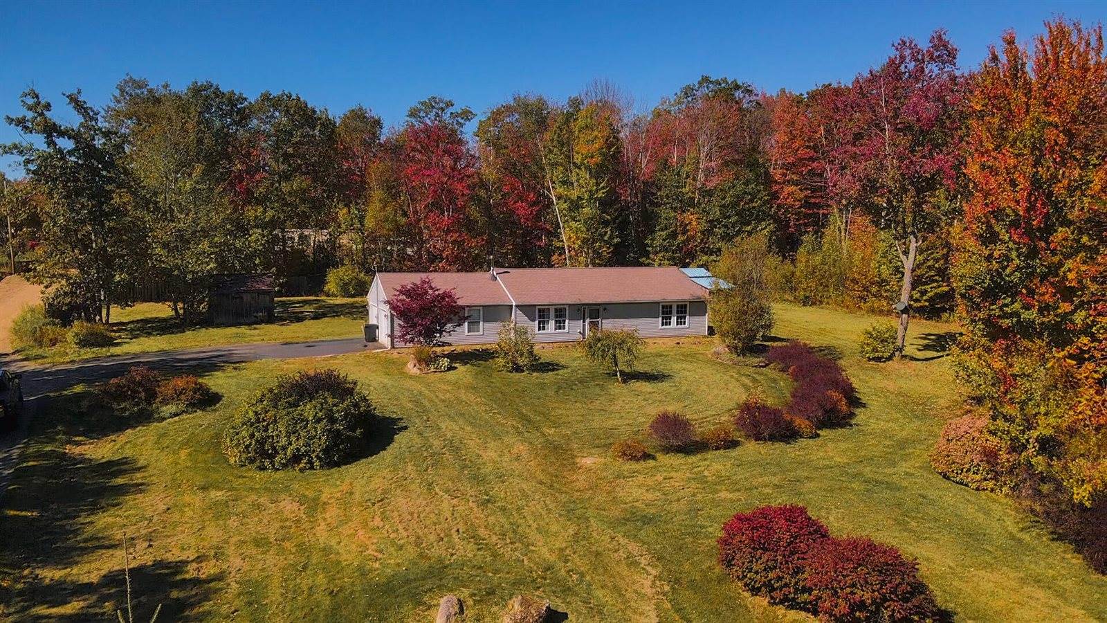 5 Deer Run Lane, Kenduskeag, ME 04450