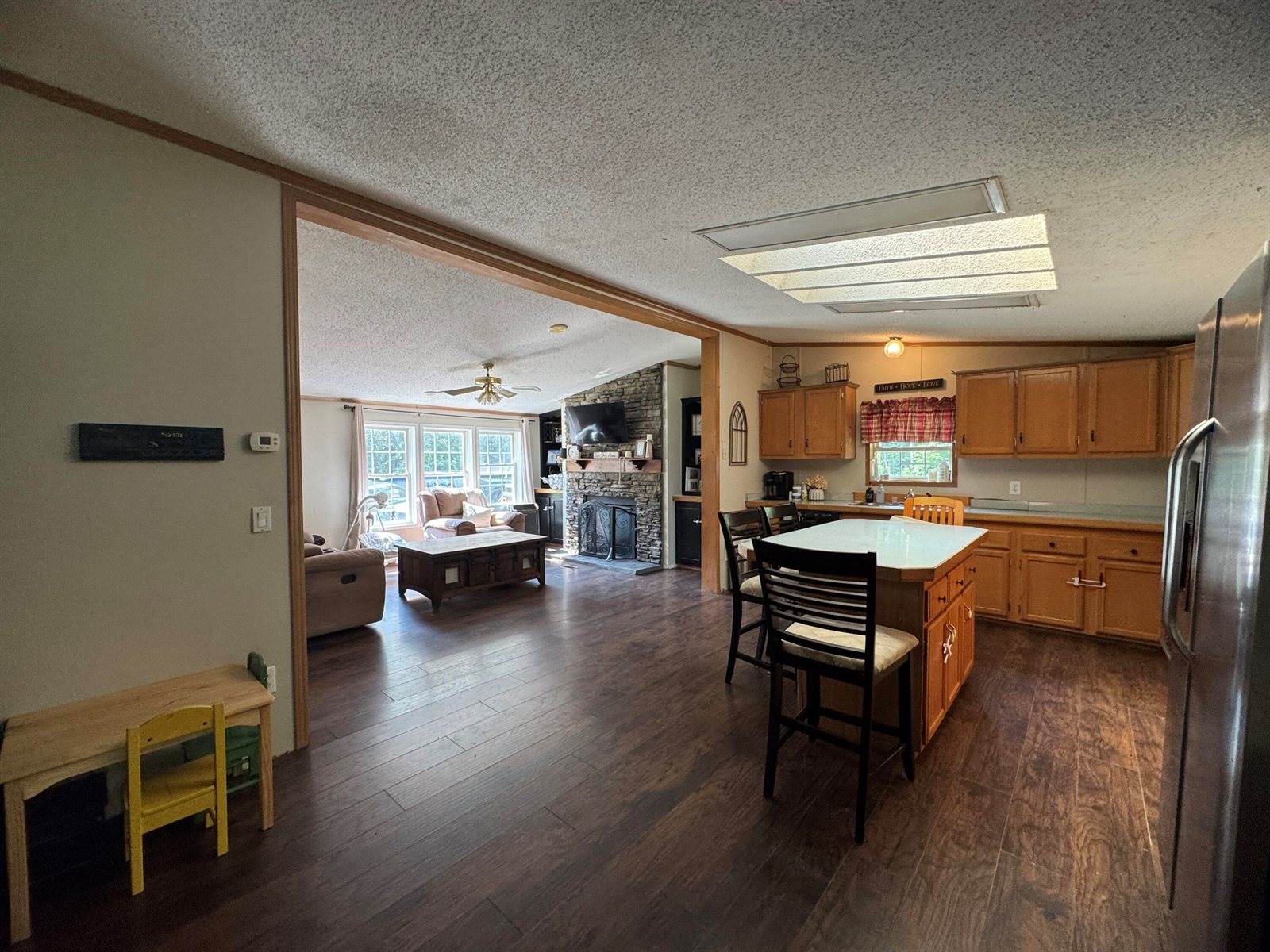 7 Pond Road, Abbot, ME 04406