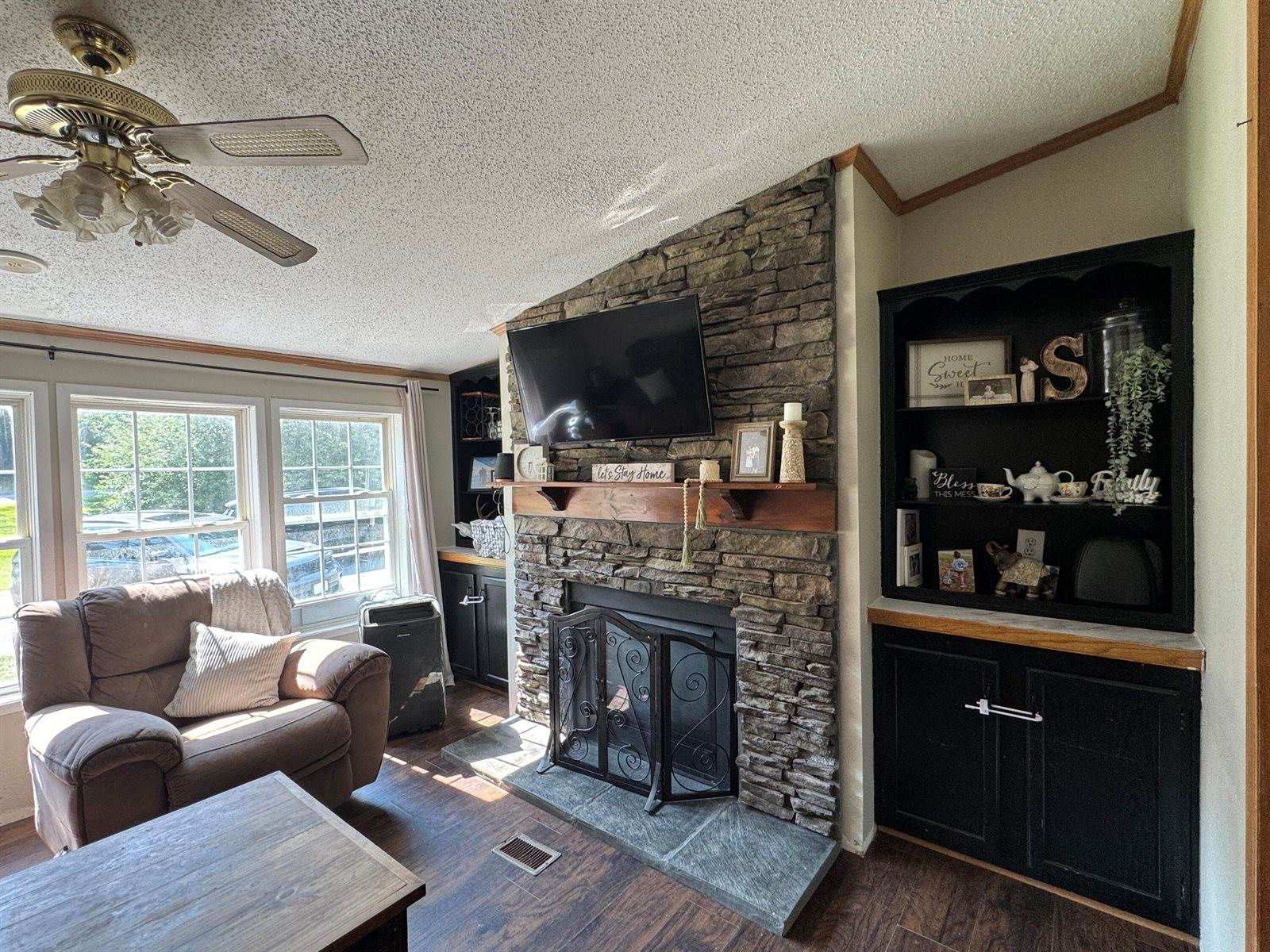 7 Pond Road, Abbot, ME 04406