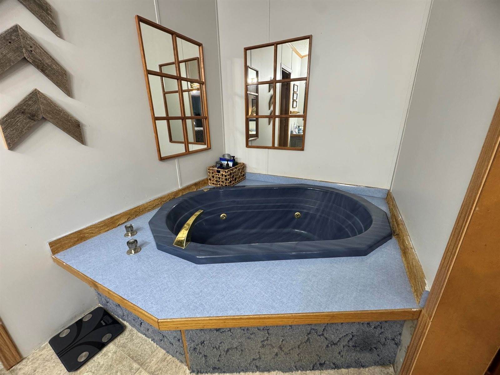 7 Pond Road, Abbot, ME 04406