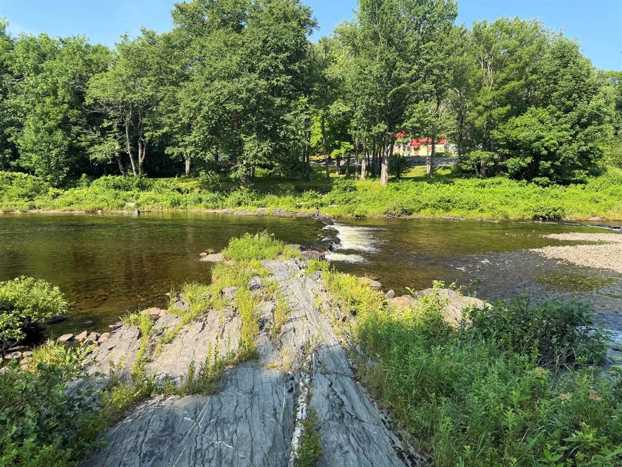 7 Pond Road, Abbot, ME 04406