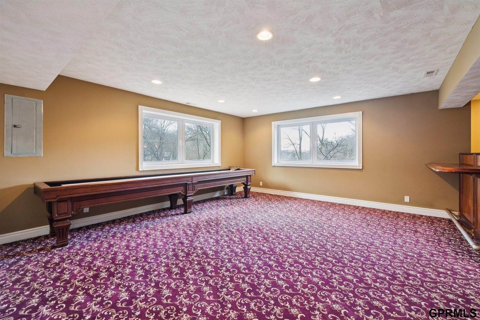 19719 Raven Drive, Louisville, NE 68037