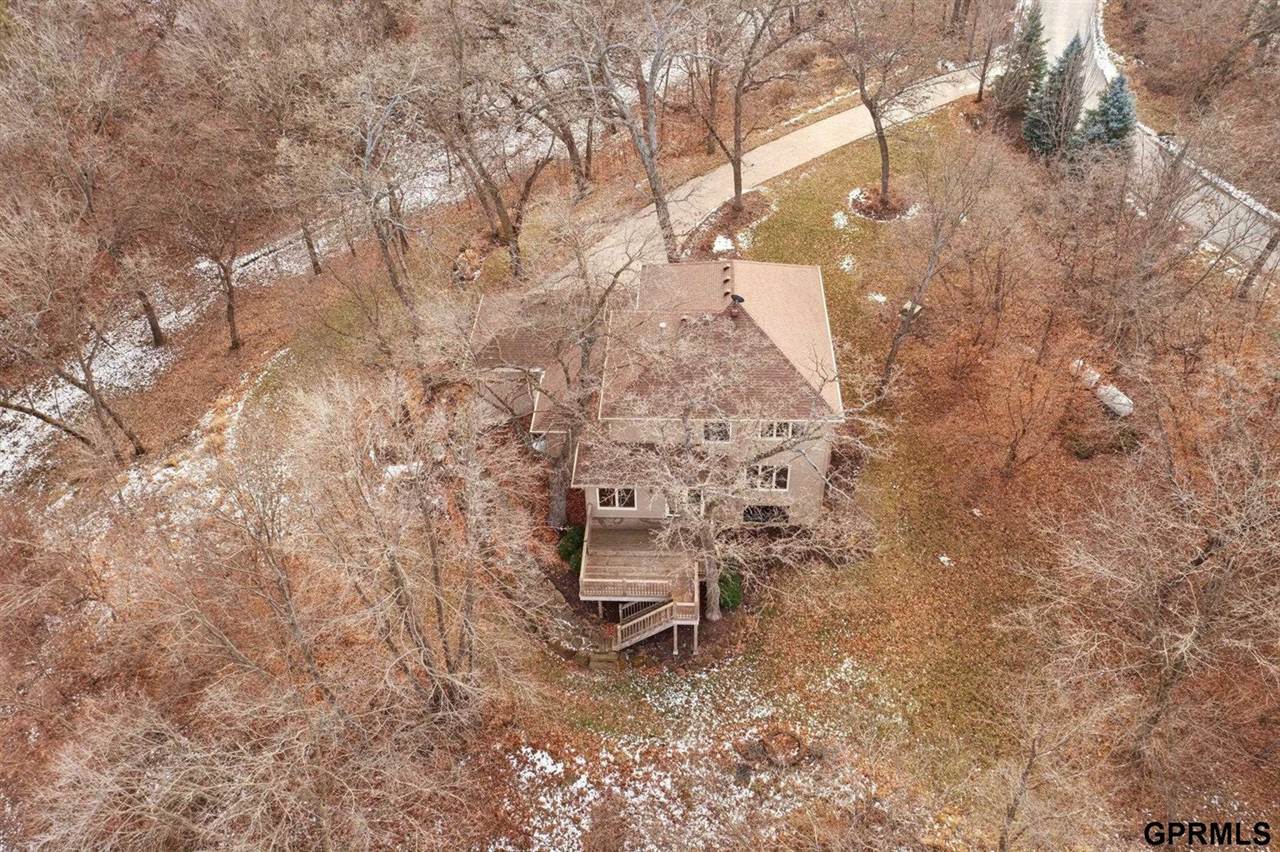 19719 Raven Drive, Louisville, NE 68037