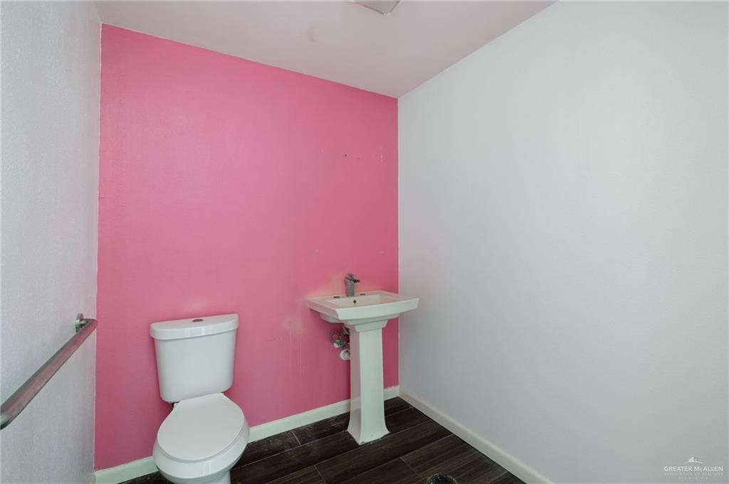 2801 West Expressway 83 Freeway, McAllen, TX 78503