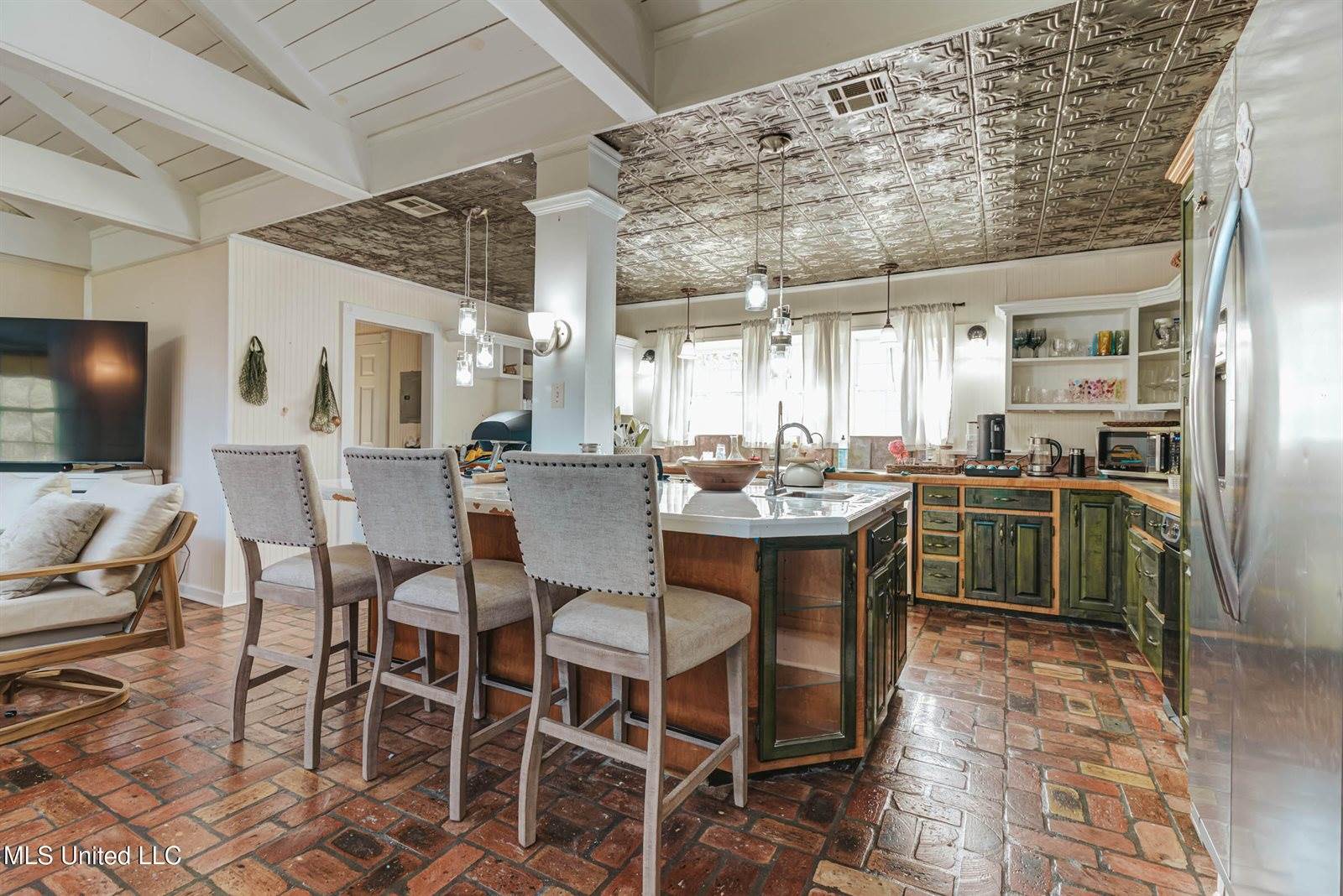 3016 Ed Parker Road, Moss Point, MS 39562