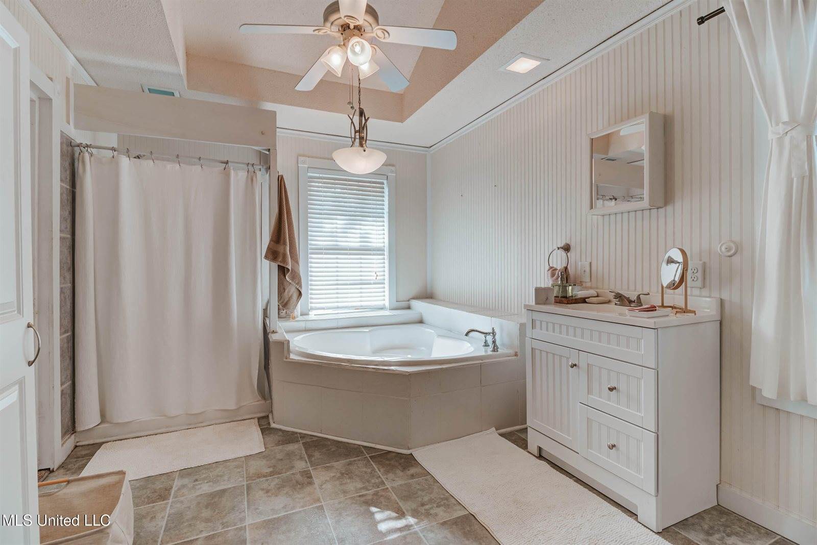 3016 Ed Parker Road, Moss Point, MS 39562