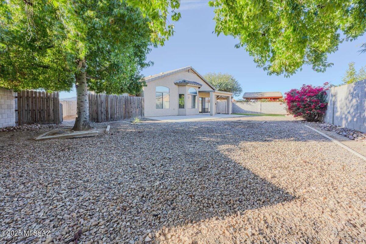 5680 Shady Grove Drive, Tucson, AZ 85742