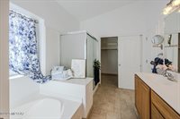 5680 Shady Grove Drive, Tucson, AZ 85742