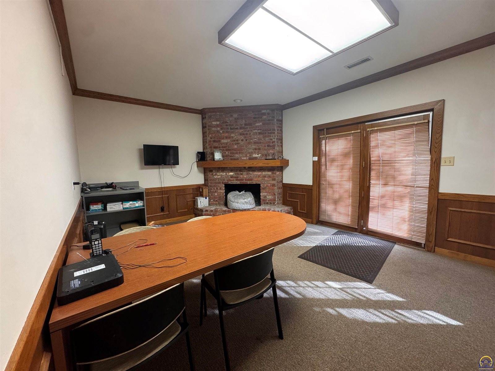 5853 SW 29th ST, Topeka, KS 66614