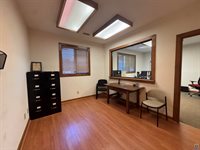 5853 SW 29th ST, Topeka, KS 66614