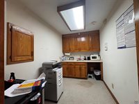 5853 SW 29th ST, Topeka, KS 66614