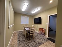 5857 SW 29th ST, Topeka, KS 66614