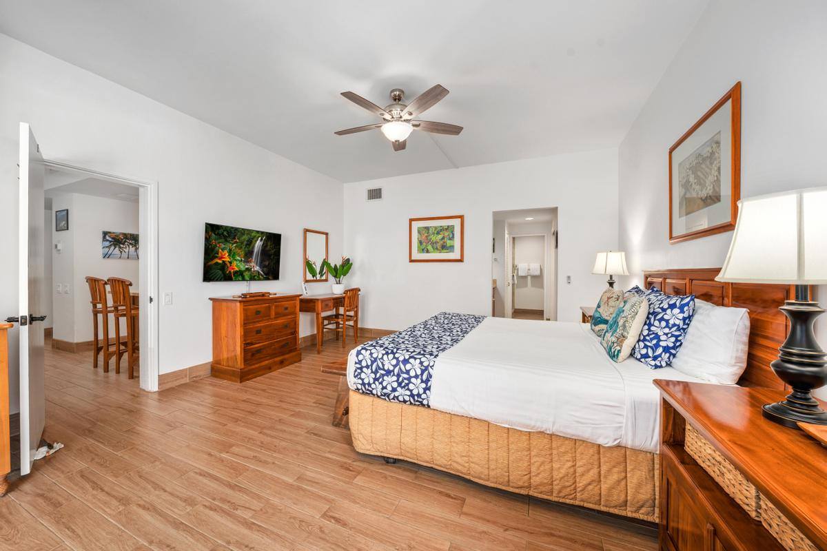 75-6040 Alii Dr, Kailua-Kona, HI 96740