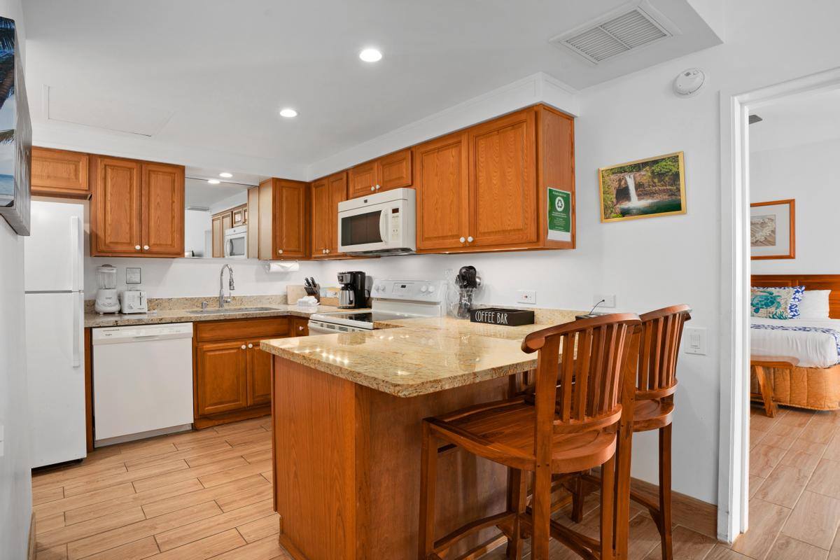 75-6040 Alii Dr, Kailua-Kona, HI 96740